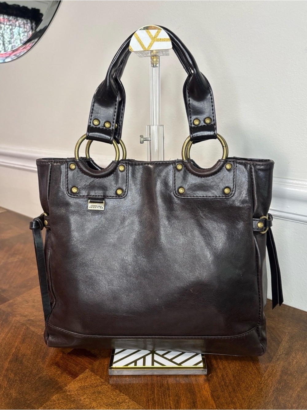 KENNETH COLE Classic Chocolate Brown Leather Satchel with Brass Hardware (EUC) - Picture 2 of 12